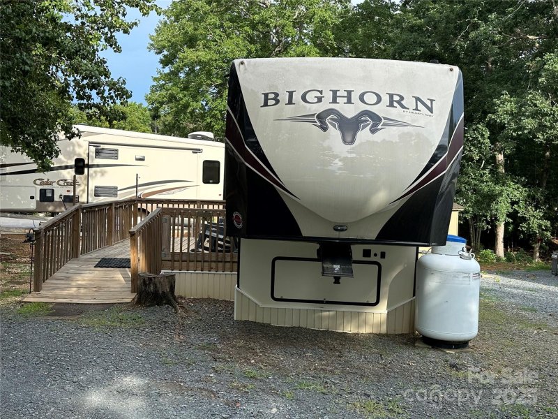 Property image 2 of 101 Marina Drive in Badin Shores Resort, New London, NC 28127