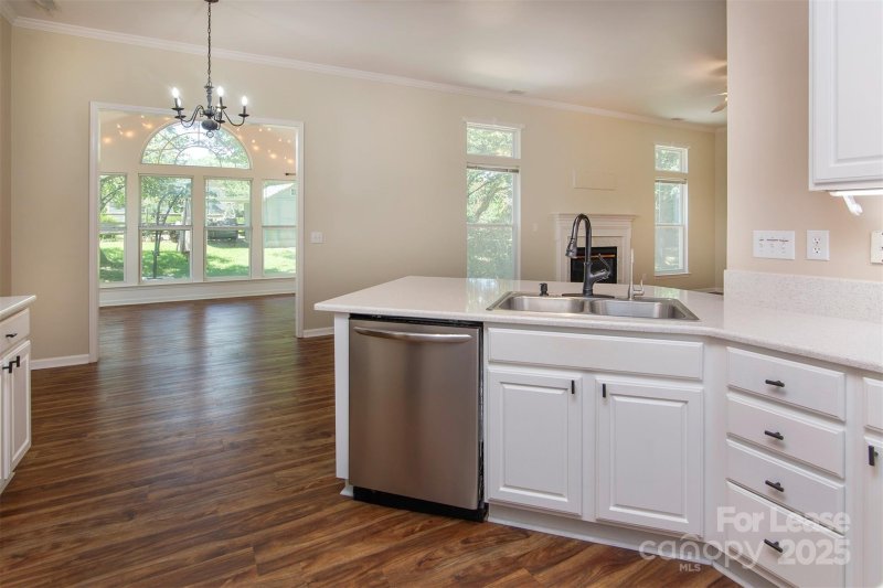 9804 Nottinghill Lane