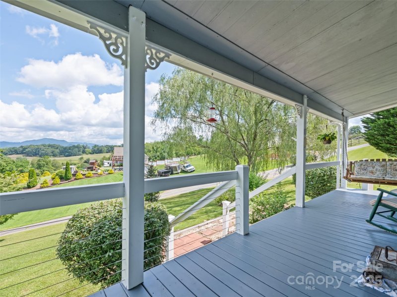 Property image 2 of 32 Perseverance Drive in Azalea Housing, Canton, NC 28716