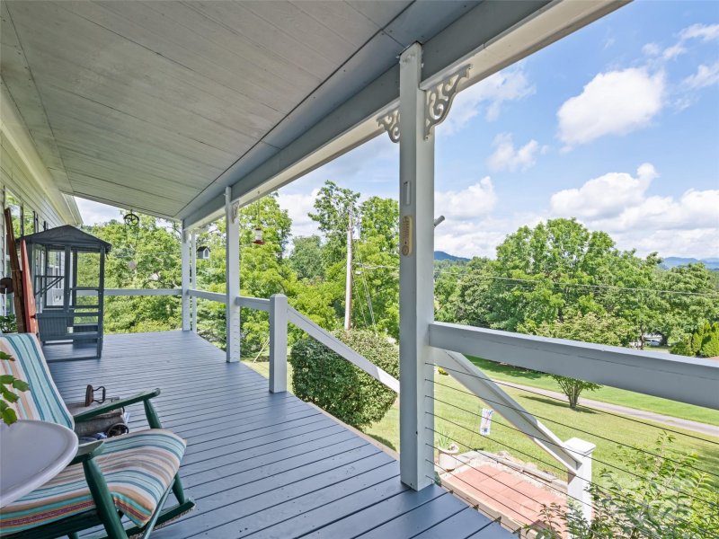 Property image 3 of 32 Perseverance Drive in Azalea Housing, Canton, NC 28716