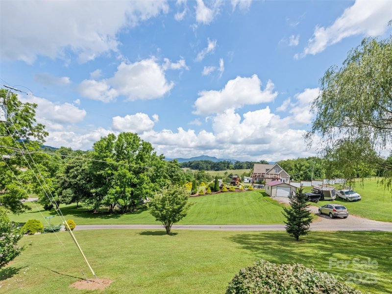 Property image 5 of 32 Perseverance Drive in Azalea Housing, Canton, NC 28716