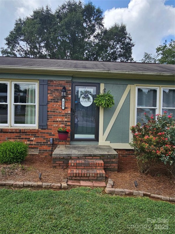 Property image 3 at 818 S Laurel Street, Lincolnton, NC 28092