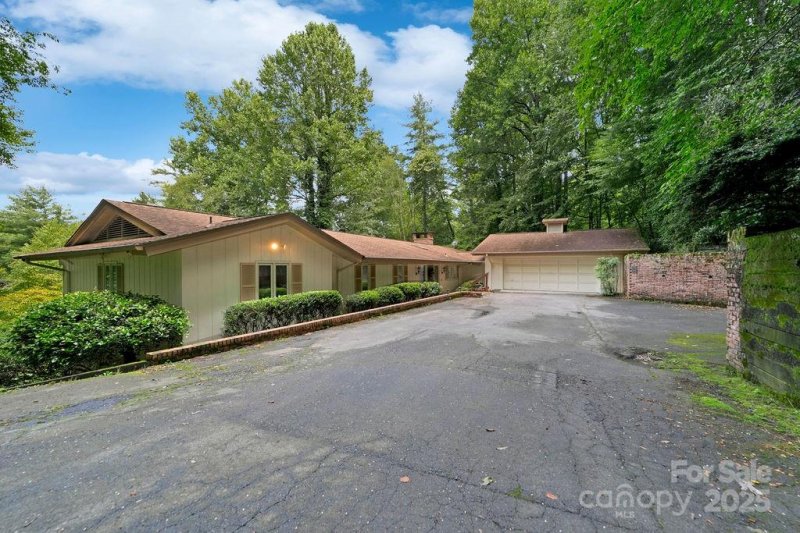 Property image 2 of 1315 Glen Cannon Drive in Glen Cannon, Pisgah Forest, NC 28768