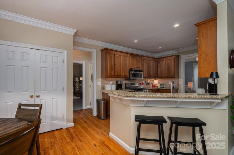 Property image 5 of 203 Laurel Glen Drive in Cherry Grove, Mooresville, NC 28115