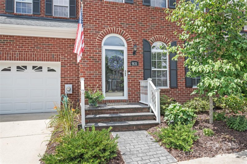 Property image 2 at 9131 Bonnie Briar Circle, Charlotte, NC 28277