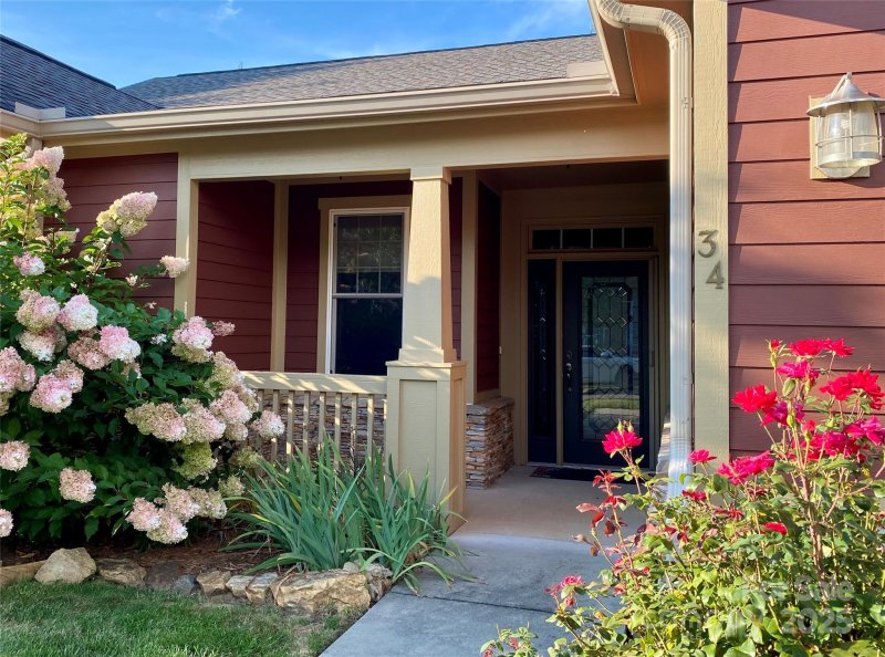 Property image 2 at 34 Creekside View Drive, Asheville, NC 28804