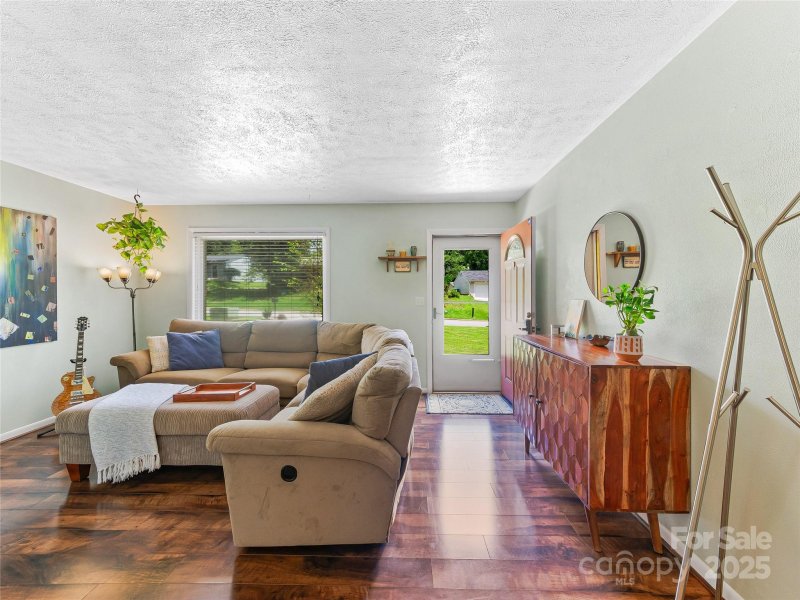 Property image 4 at 109 Wicklow Drive, Asheville, NC 28806