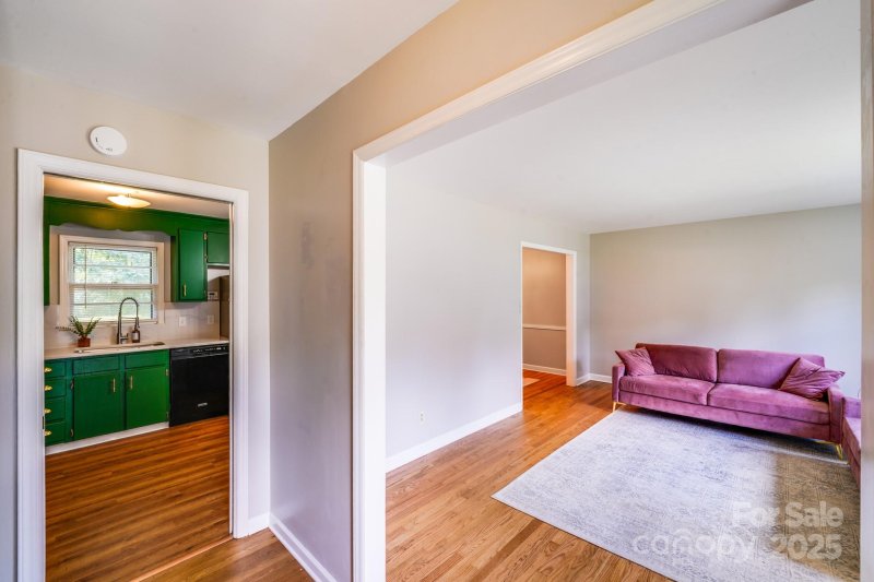 Property image 4 of 3518 Donovan Place in Shannon Park, Charlotte, NC 28215