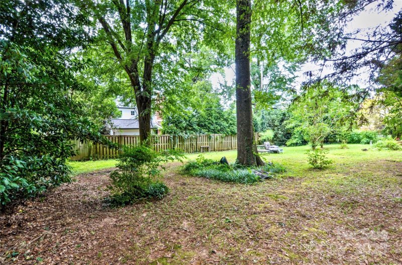 Property image 3 of 1960 Maryland Avenue in Myers Park, Charlotte, NC 28209