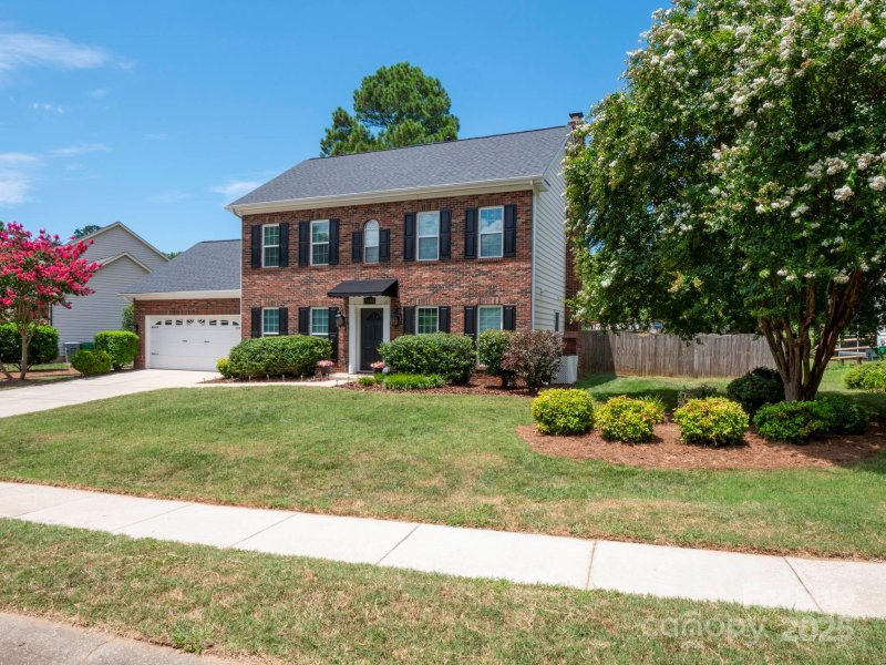Property image 3 at 7601 Claiborne Woods Road, Charlotte, NC 28216