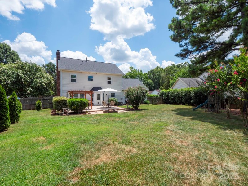 Property image 5 at 7601 Claiborne Woods Road, Charlotte, NC 28216