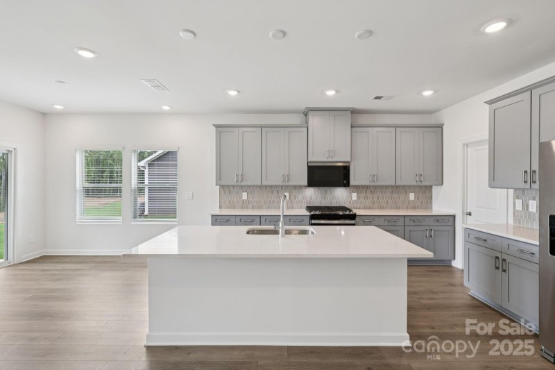 Property image 3 at 332 Hilsaw Lane, York, SC 29745