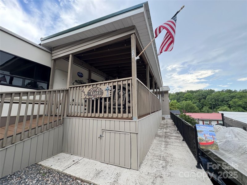 Property image 2 at 104 Cedar Lane, New London, NC 28127