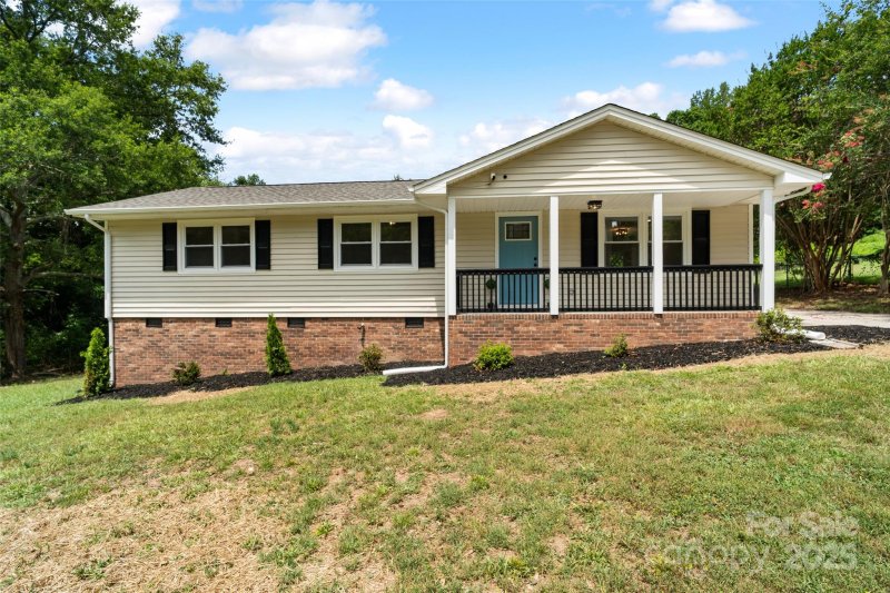 4504 Longbriar Drive