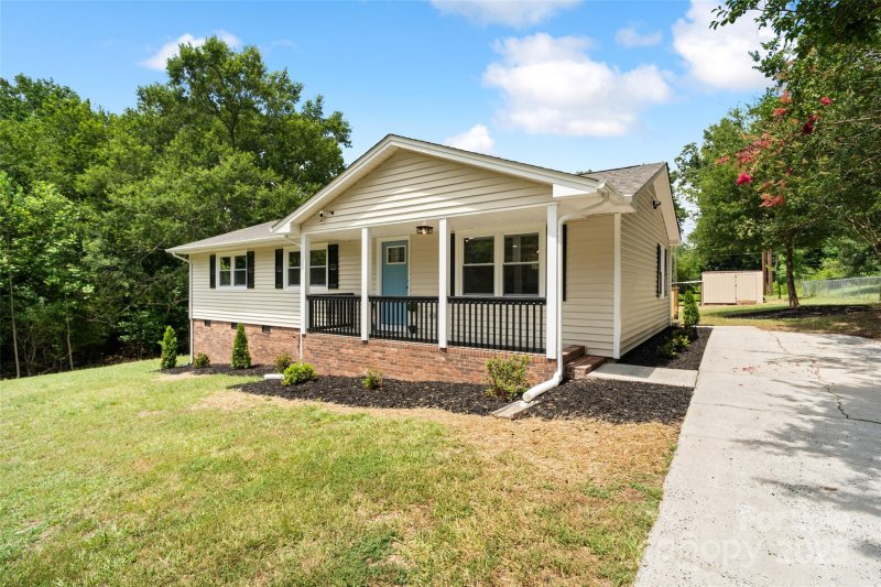 Property image 2 at 4504 Longbriar Drive, Gastonia, NC 28056