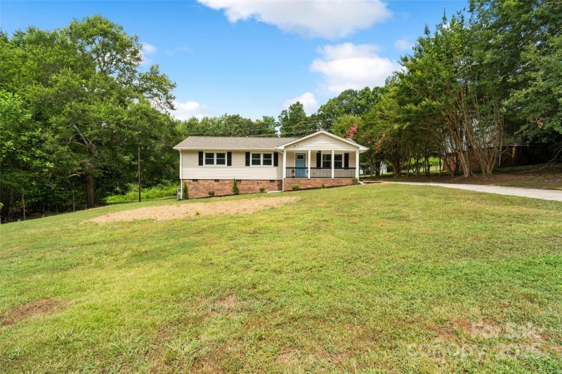 Property image 3 at 4504 Longbriar Drive, Gastonia, NC 28056