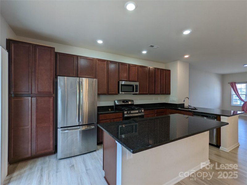 Property image 5 at 7123 Jane Parks Way, Charlotte, NC 28217