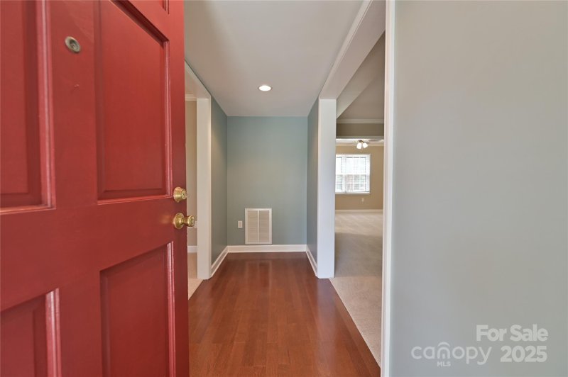 Property image 5 of 7001 Graburn Road in Walnut Creek, Charlotte, NC 28226