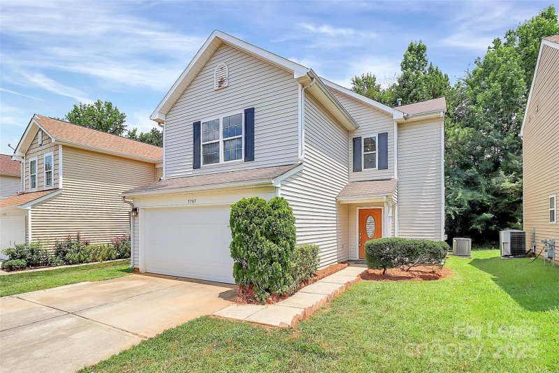 Property image 3 at 5707 Wallace Cabin Drive, Charlotte, NC 28212