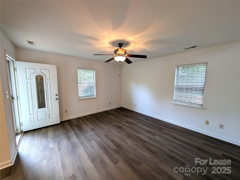 Property image 2 at 624 E 18th Street, Charlotte, NC 28205