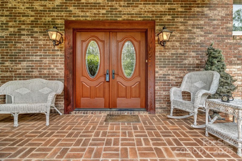 Property image 5 of 31 Mark Twain Road in Jewell Acres, Asheville, NC 28805