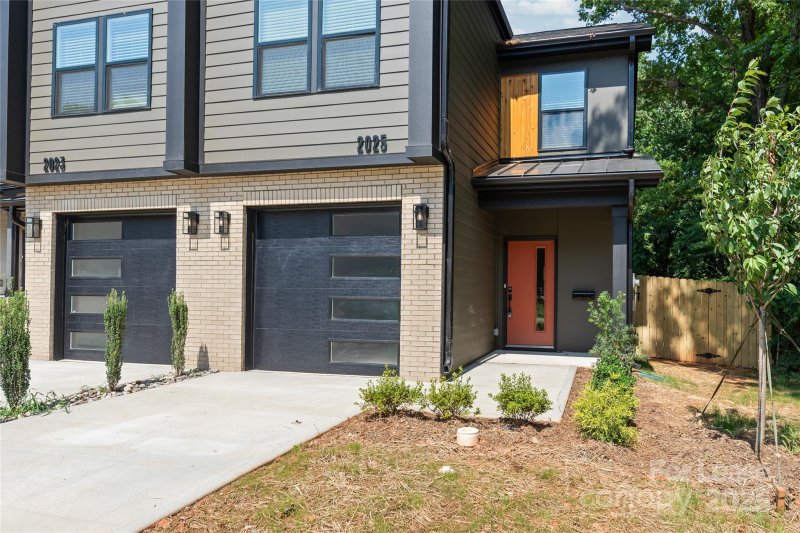 Property image 2 at 2025 Wilson Avenue, Charlotte, NC 28208