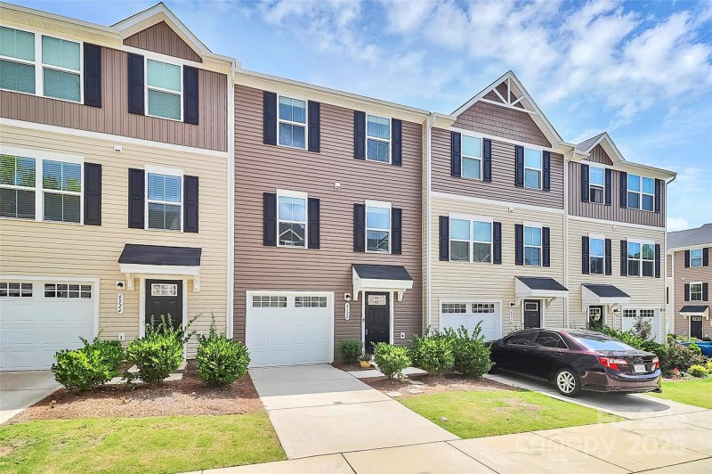 6320 Cutwater Circle