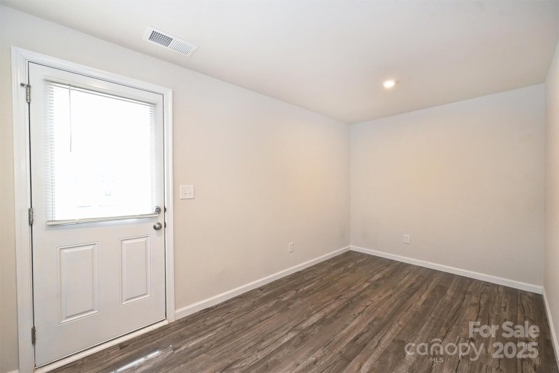 Property image 4 of 825 Renee Avenue in Glynwood Forest, Fort Mill, SC 29715