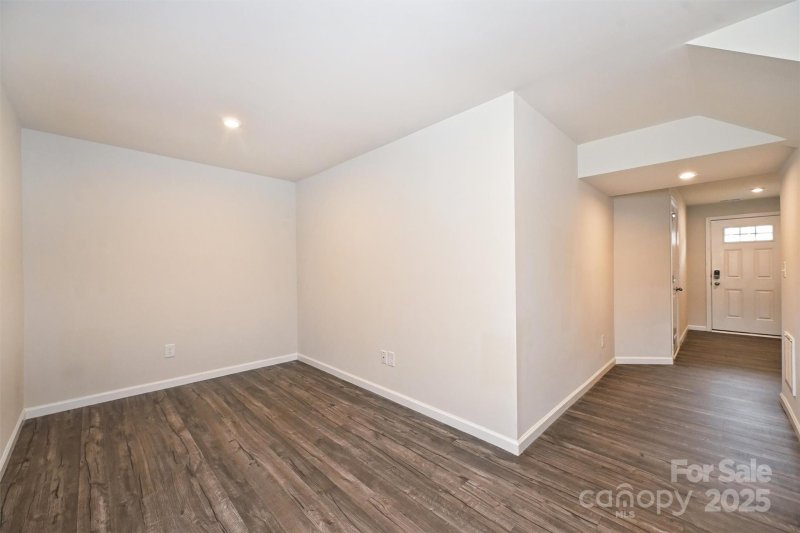 Property image 5 of 825 Renee Avenue in Glynwood Forest, Fort Mill, SC 29715
