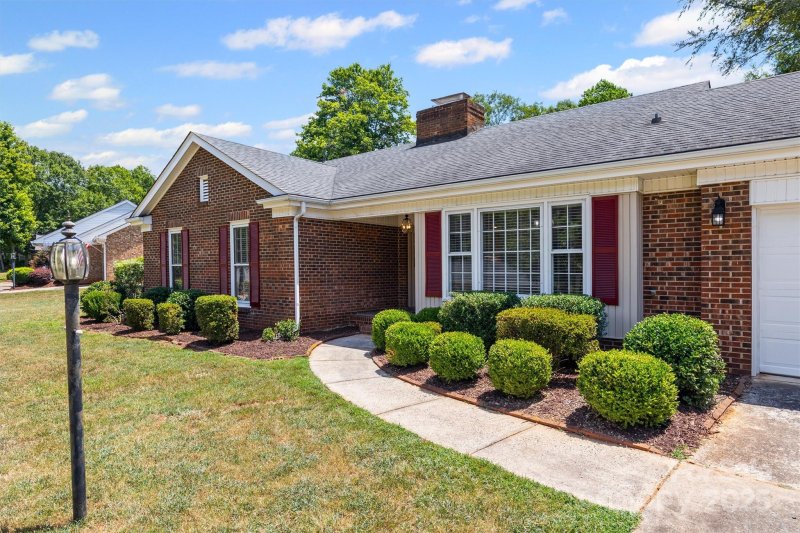 Property image 2 at 605 Ridgeway Drive, Belmont, NC 28012