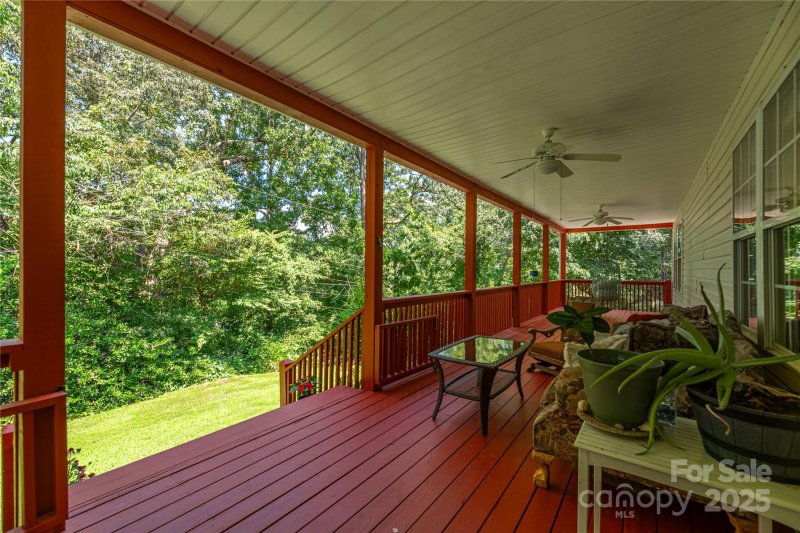 Property image 2 of 64 Wyoming Road in Kenilworth, Asheville, NC 28803