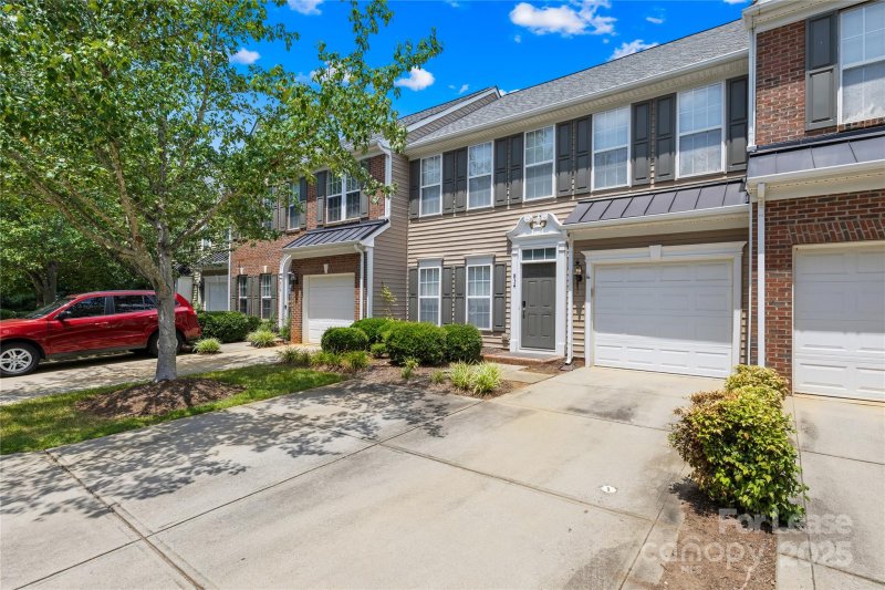 Property image 2 at 834 Daly Circle, Fort Mill, SC 29715