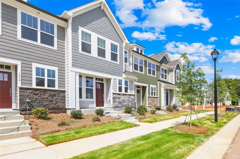 Property image 2 at 1528 Cedar Tree Drive, Belmont, NC 28012