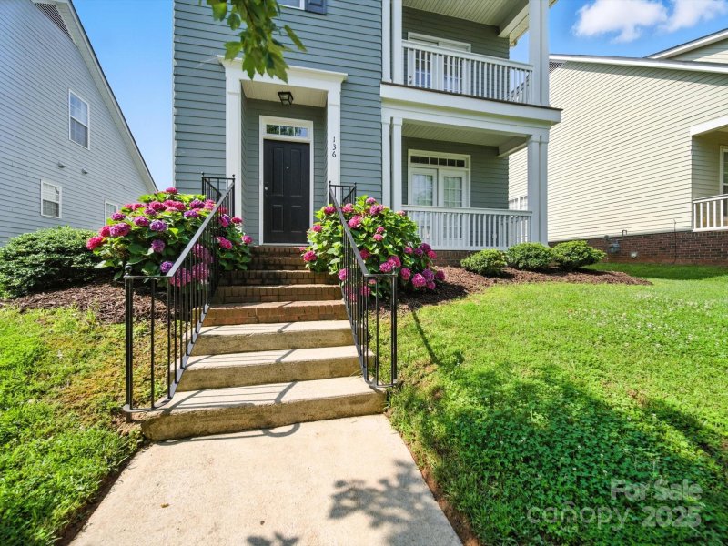 Property image 2 of 136 E Morehouse Avenue in Water Oak, Mooresville, NC 28117