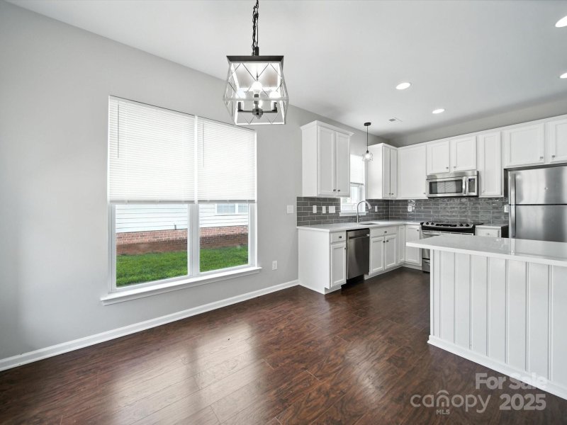 Property image 3 of 136 E Morehouse Avenue in Water Oak, Mooresville, NC 28117