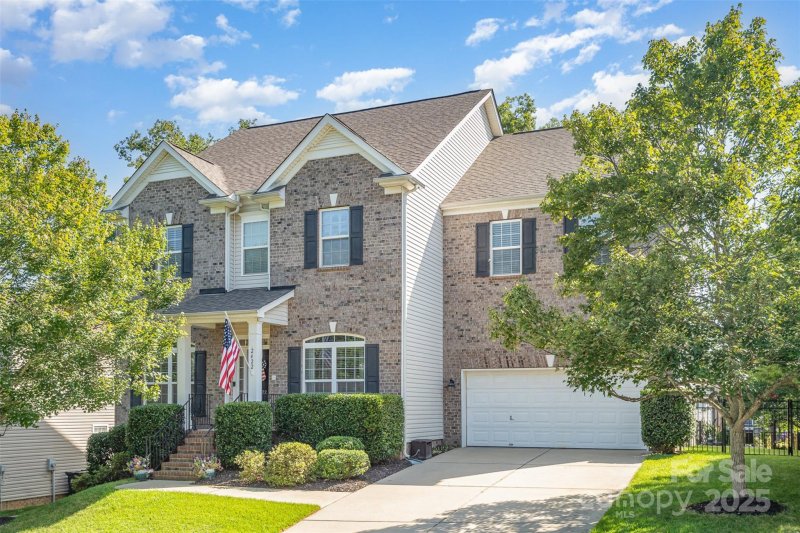 Property image 2 of 2422 Orofino Court in Highland Creek, Charlotte, NC 28269