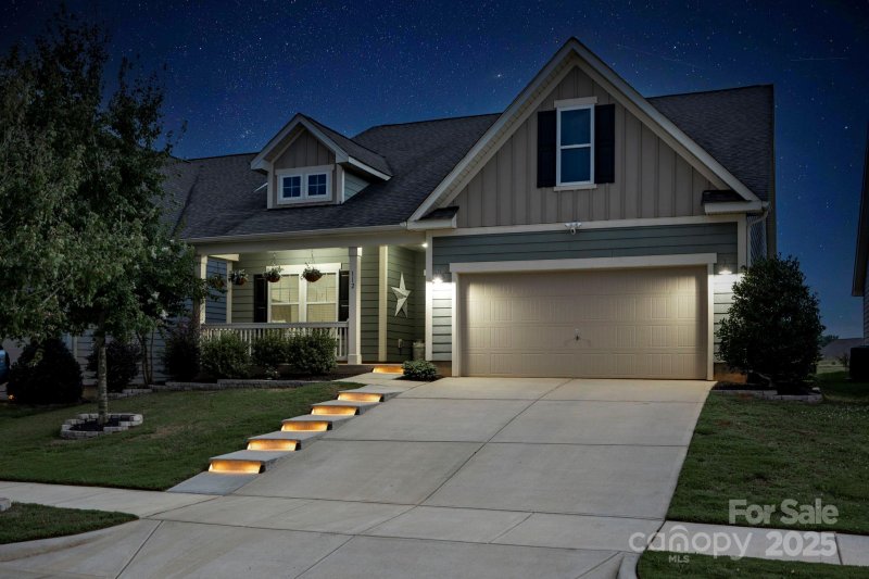 Property image 3 of 112 Jana Drive in Larkin, Statesville, NC 28677