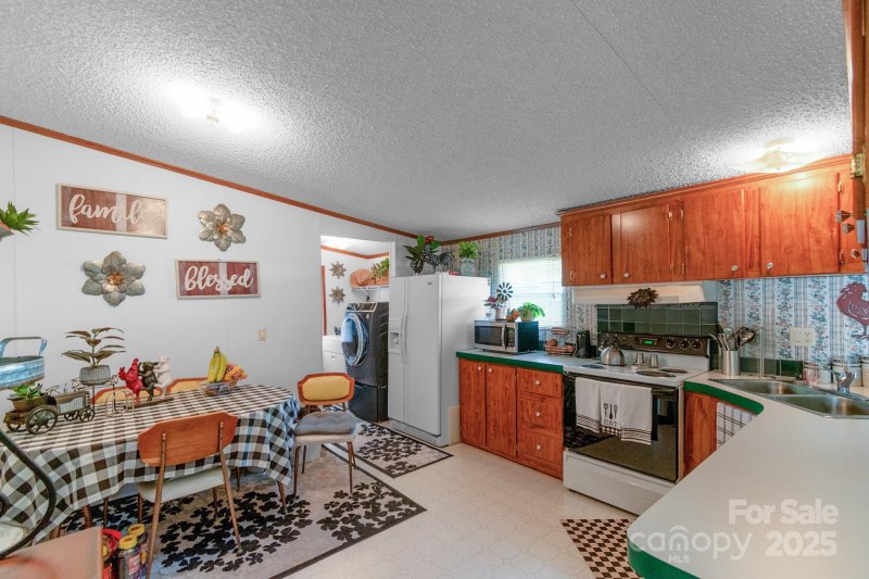 Property image 4 of 1827 Brown Road in Hazelwood Farms, Richburg, SC 29729