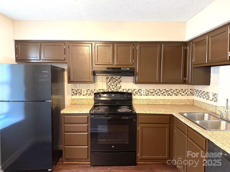 Property image 5 of 621 Lex Drive in Alexander Towne, Charlotte, NC 28262