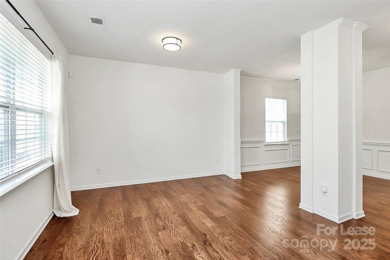 Property image 3 of 181 Atwater Landing Drive in Atwater Landing, Mooresville, NC 28117