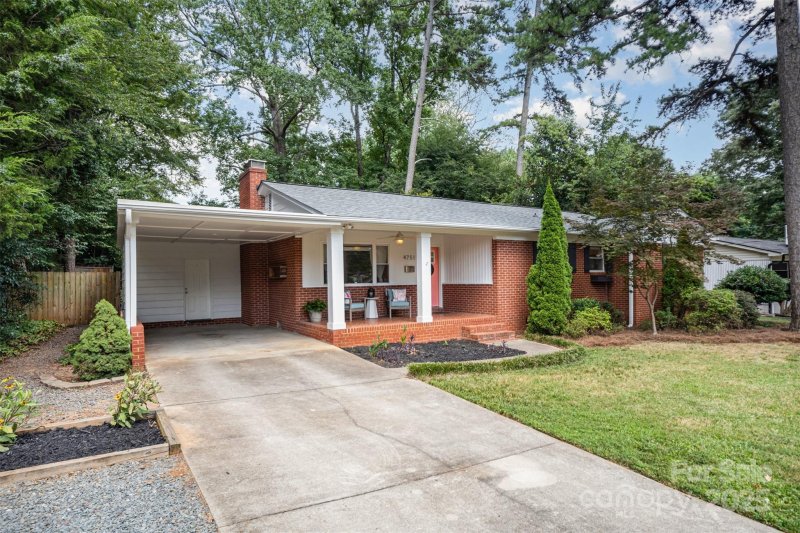 Property image 3 at 4751 Amity Place, Charlotte, NC 28212