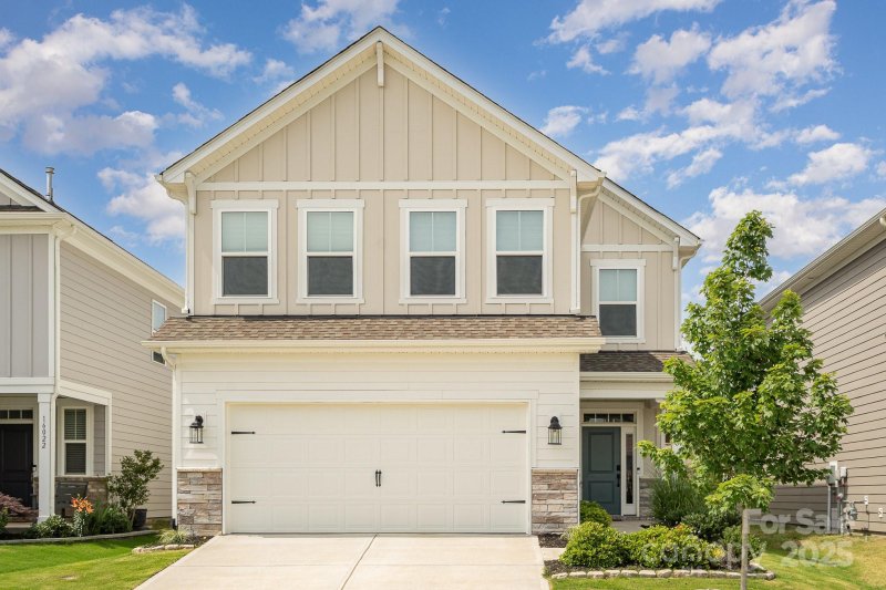 Property image 3 of 16018 River Tree Lane in North Reach, Charlotte, NC 28278