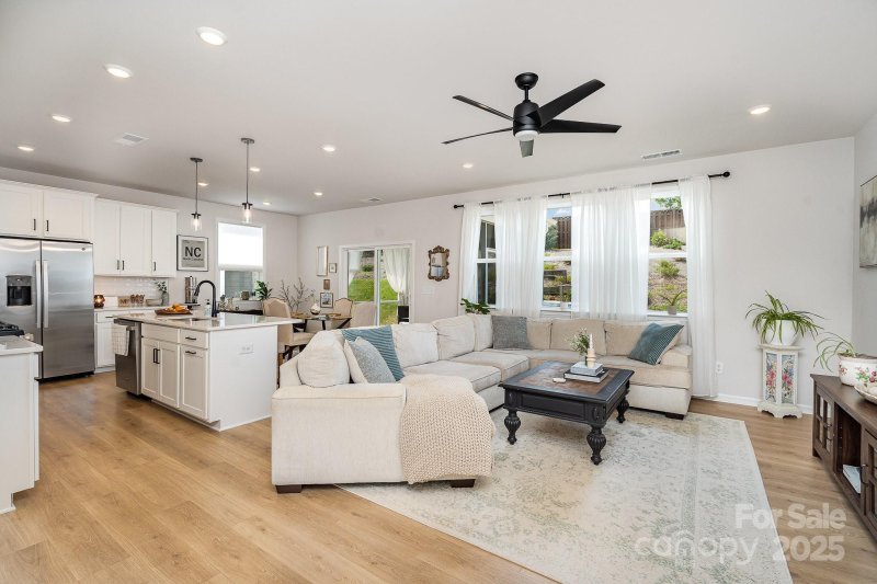 Property image 5 of 16018 River Tree Lane in North Reach, Charlotte, NC 28278