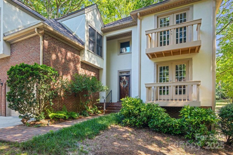 Property image 2 of 5206 Dunrobin Lane in Carsons Pond, Charlotte, NC 28226