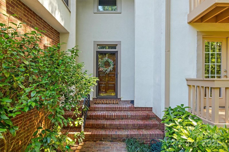 Property image 3 of 5206 Dunrobin Lane in Carsons Pond, Charlotte, NC 28226