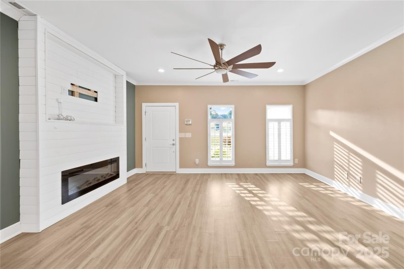 Property image 3 of 300 Hidden Creek Drive in Creekside, Shelby, NC 28152