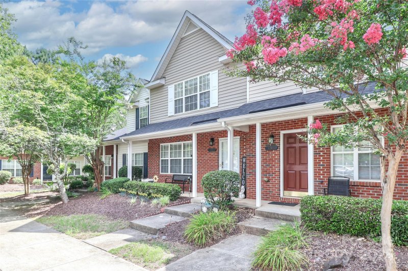 Property image 2 of 131 Delargy Circle in Brookhaven, Mooresville, NC 28117