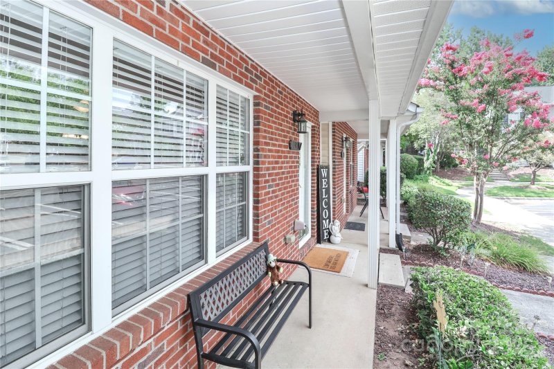 Property image 3 of 131 Delargy Circle in Brookhaven, Mooresville, NC 28117