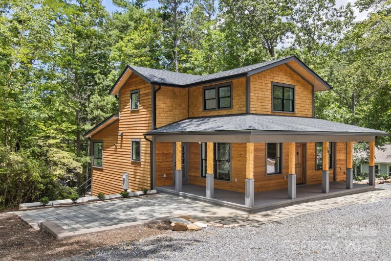 Property image 4 of 78 Tupper Road in Ridgecrest, Black Mountain, NC 28711