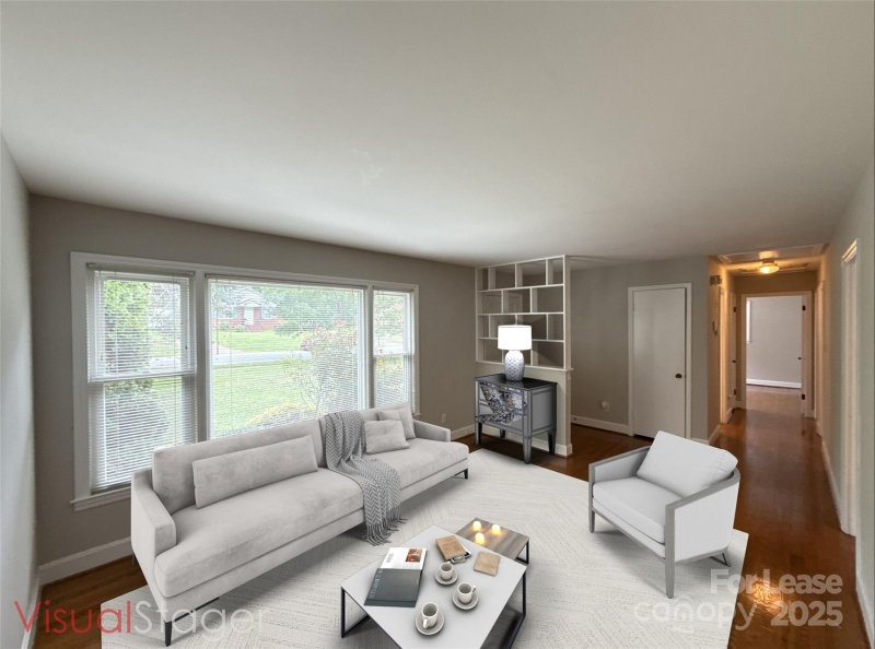 Property image 3 of 1521 Woodhill Lane in Sheffield, Charlotte, NC 28205